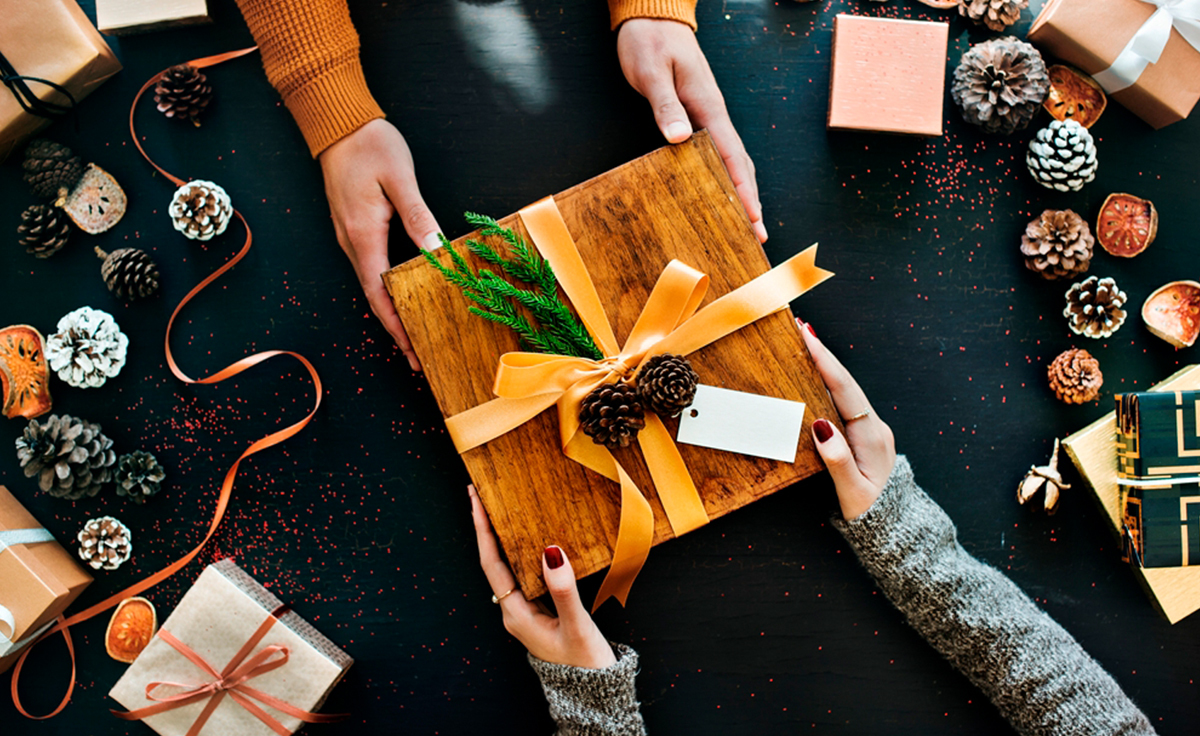 8 Unique Christmas Gift Sets That Will Wow Your Loved Ones